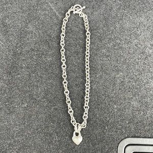 Heart necklace with pavé cubic zirconia diamonds